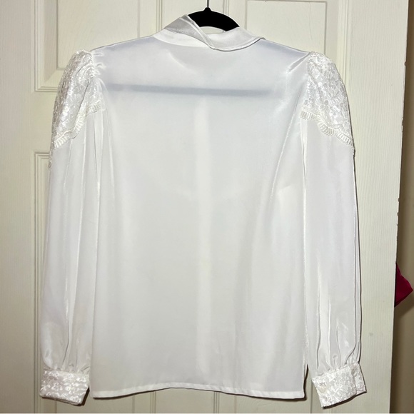 Elegant Women's Vintage Embroidered and Beaded Floral Silk Long Sleeve Blouse - Picture 2 of 8
